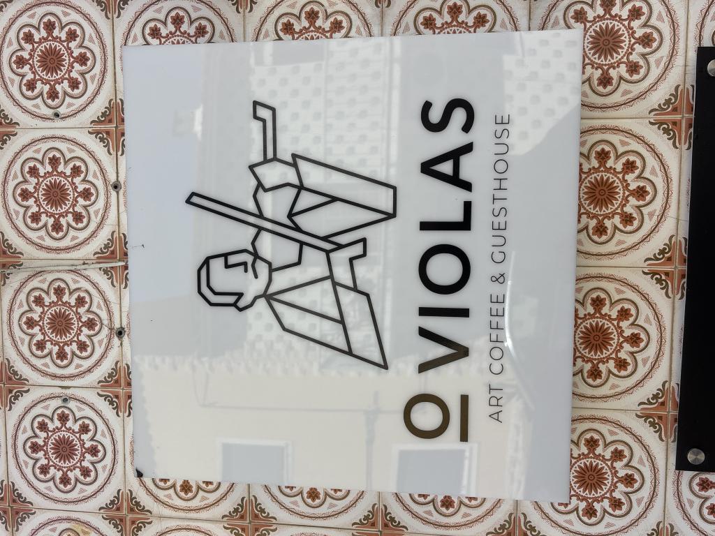 O Violas - ART COFFE E GUESTHOUSE