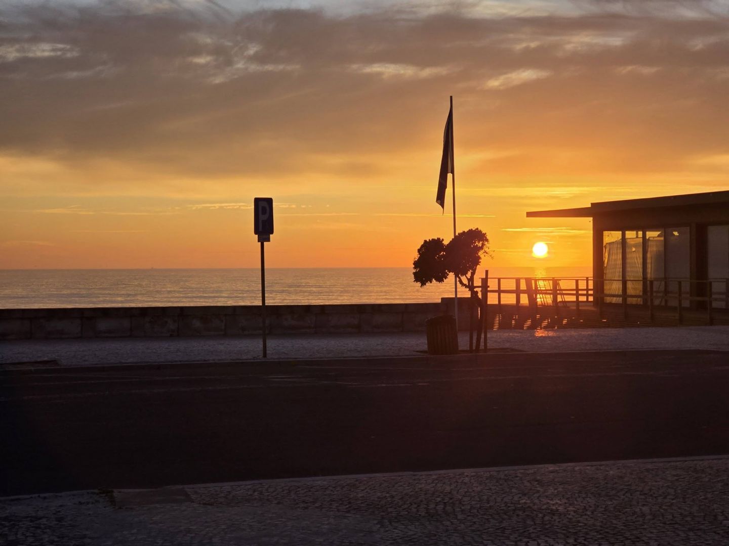 P&ocirc;r do Sol - Bar
